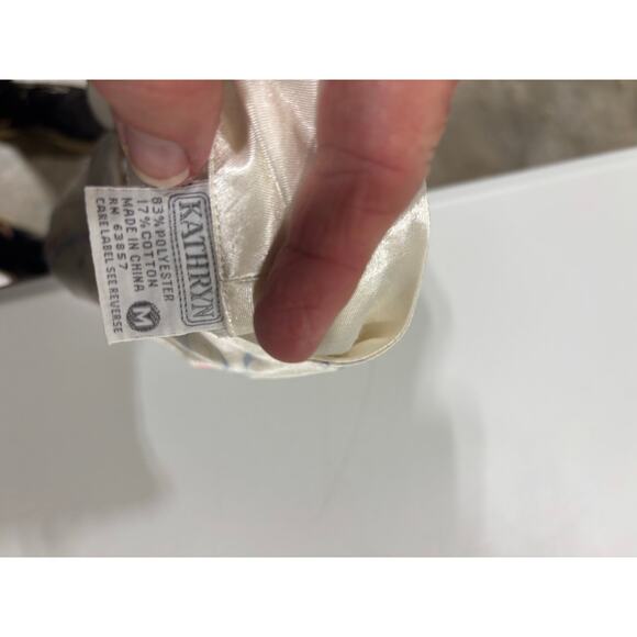 Vintage Kathryn Satin Floral Robe 
 Medium Ivory Pink Blue Silky Lounge Kimono - Picture 10 of 10